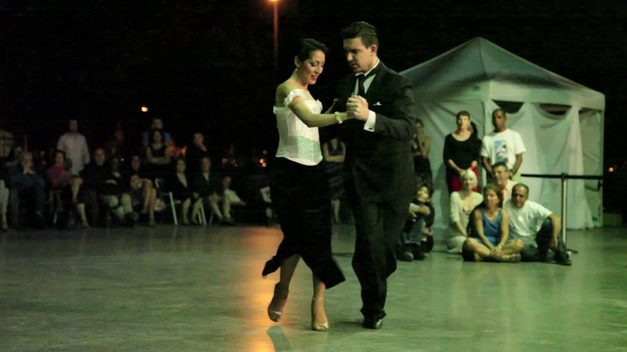 LEANDRO HAEDER et LALY VICTORIA, et le "Quinteto Daniel Ruggiero, "Bien Portena" (milonga). 3/4