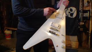 Video thumbnail for Gibson Snow Falcon Flying V 2013 by Phoenix Guitars