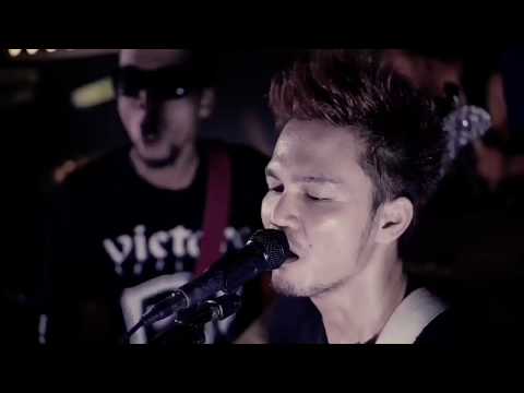 Superiots - Sejuta Masalah (Official Video)