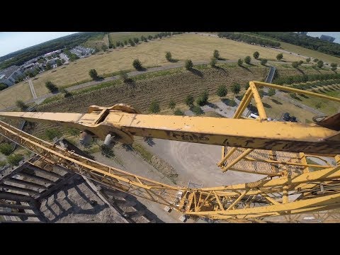 Rage against the Liebherr Baukran FPV