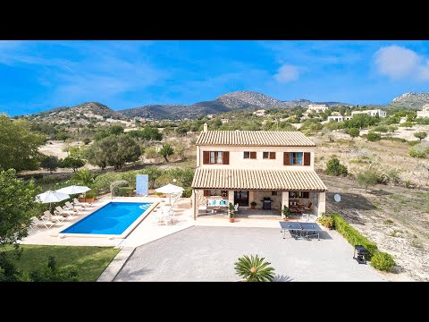 ⭐⭐⭐⭐⭐Family Holiday Villa with Pool, Garden, gas and Carbon BBQ, Table Tennis