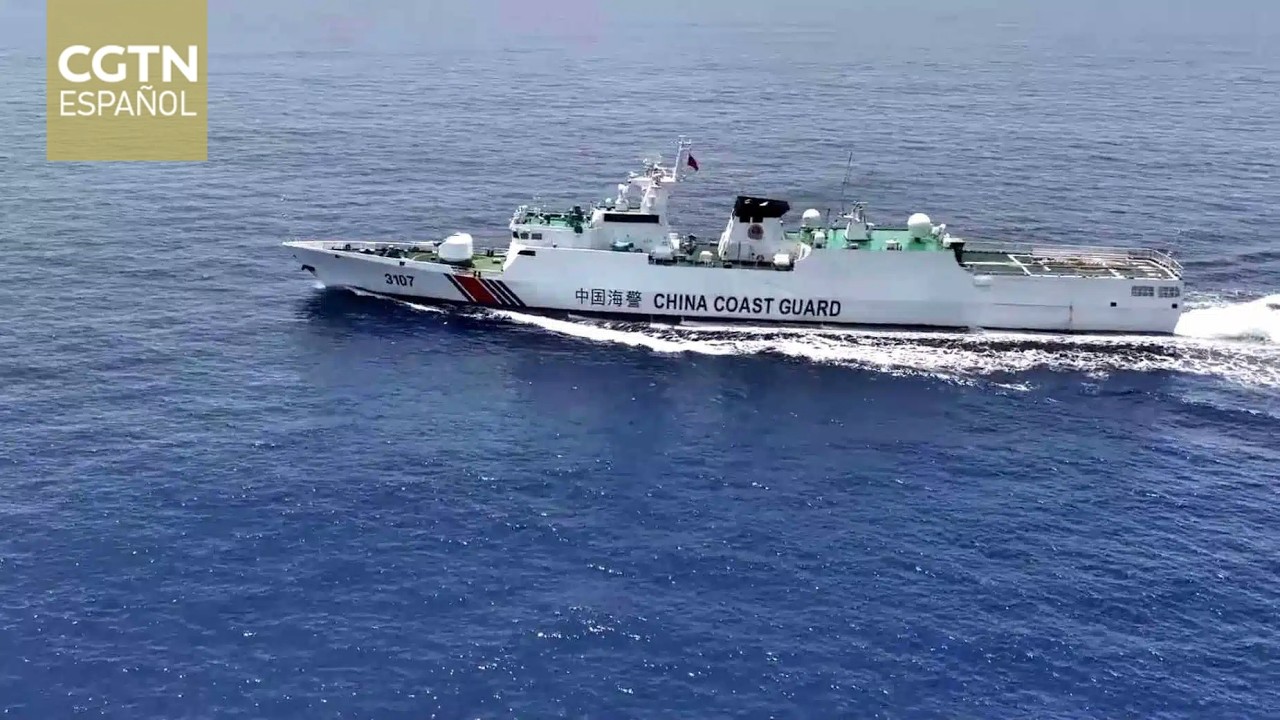 Guardia Costera de China realiza ejercicios de aplicación de la ley cerca de Huangyan Dao
