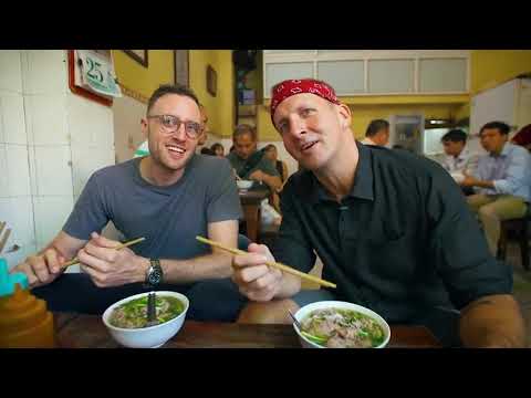 $2   PHO   vs   $100   PHO       Northern   VS   Southern   Pho!   Có phụ đề Tiếng Việt