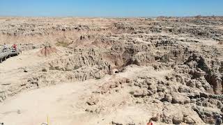 preview picture of video 'Door trail at Badlands National Park, South Dacota'