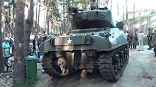 preview picture of video 'M4 Sherman  D-day Hel 2010 part1/2'