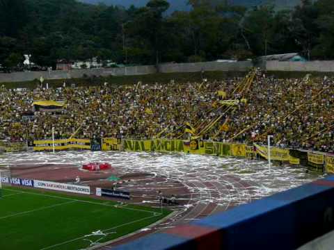 "Salida del equipo Deportivo Tachira vs Boca Copa Libertadores San Cristobal 04/03/2009" Barra: Avalancha Sur &bull; Club: Deportivo Táchira