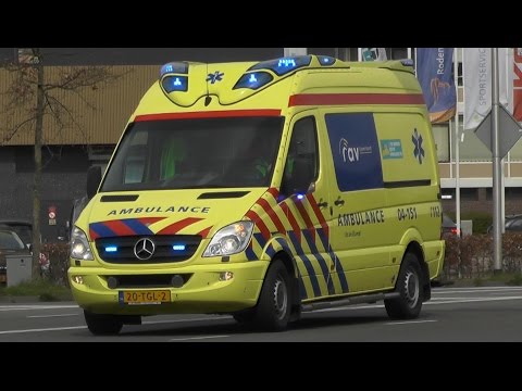 A1, Otaris Ambulance 04-151 Hardenberg naar het Isala in Zwolle