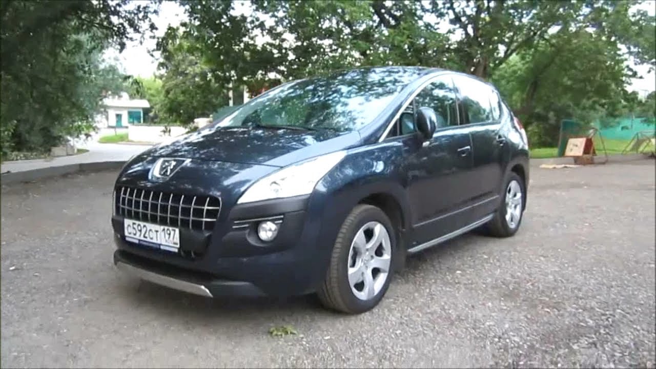 2012 Peugeot 3008. Start Up, Engine, and In Depth Tour.