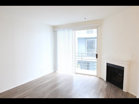 PL10214 - BEAUTIFUL 1 BEDROOM + 1 BATHROOM Prime STUDIO CITY Location!