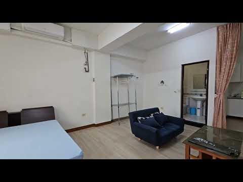 市中心新港街電梯超大套房 - Image 1