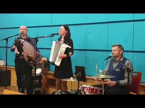 ŠUMAVÁCI - V zeleném háji