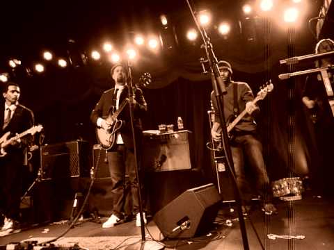 Bowlive feat. Ivan Neville- Just Kissed My Baby- Will It Go Round In Circles pt.2 (Tue 3/8/11)