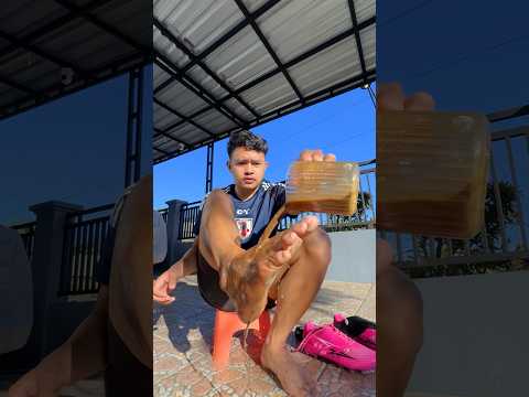 Kaki berlumpur pakai sepatu bola buat driblinh #football #tutorial #sepakbola #lucu