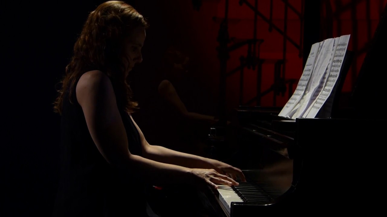 LILIANA CAMPO: El firulete (milonga) y A fuego lento (tango)-01323
