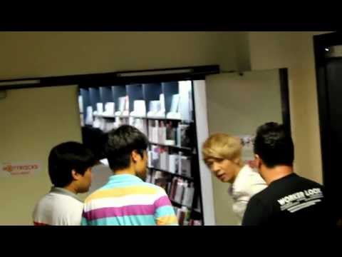 2012,08,03 ZE:A HOT TRACKAS  FAN SIGN EVENT