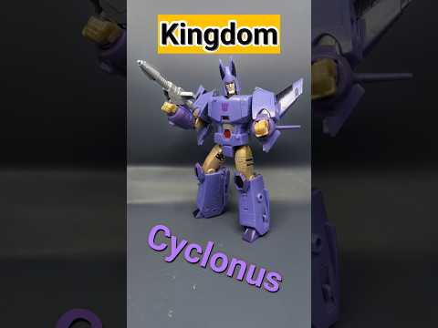 3 Minute Reviews #transformers #generations #kingdom #studioseries #decepticons #cyclonus #voyager