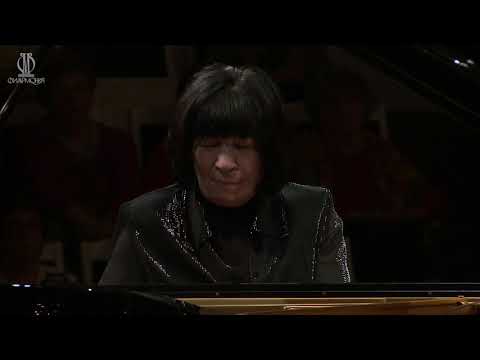 Eliso Virsaladze plays Beethoven Concertos 1&2