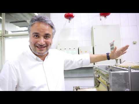 KOL W TA3ME: Lebanese Bread, for Tripoli. Feeding 2000 Families! (How it’s Made, Flatbread Making)