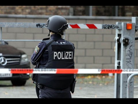 Unfallflucht auf B33 bei Steißlingen nach Fahrspurwechsel