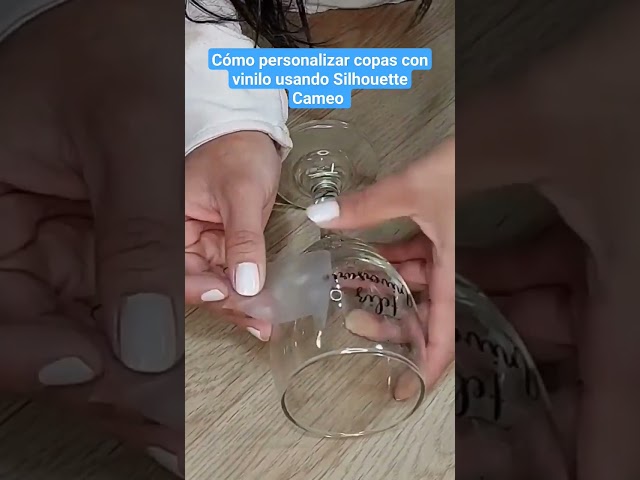 Vídeo relacionado con Vaso de sidra PERSONALIZADO grabado, vaso de cristal con nombre, personalizalo con tu texto. Regalo para cumpleaños, jubilaciones. Copa de cubata con mensaje graba tu dibujo-esucdo-logo