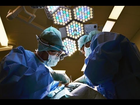 Milano, 18enne salvato con il trapianto dei polmoni “bruciati” dal coronavirus | Insider Italiano