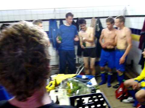 Gazelle B1 kampioen champagne in de kleedkamer