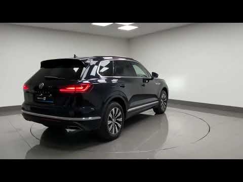 VW Touareg 3.0 TDI V6 SEL Tech Automatic