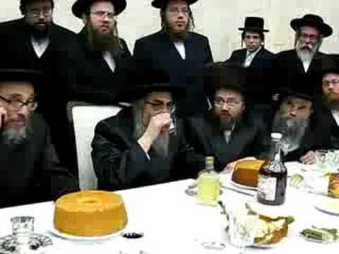 Satmar Rabbi (R' Aron) Shava Bruchis In Pupa B.P. Part 2