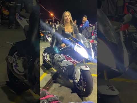 Mi amiga ama el sonido de la bmw s1000rr 😏 🔥