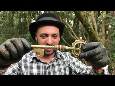 I found a JESUIT KEY and an Antique ENGLISH LANTERN 1747 [ Jack Charles ]