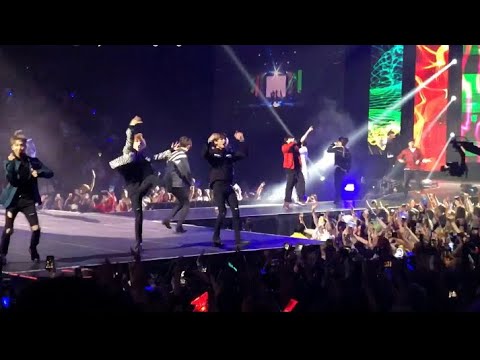 180623 KCON 2018 NY - STRAY KIDS X PENTAGON - [PASSION] (스트레이 키즈 x 펜타곤) - [펜타곤] PERFORMANCE DAY 1