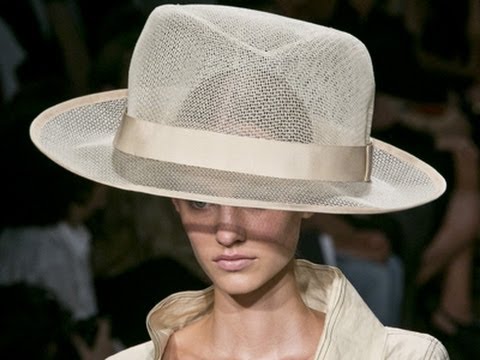 New York Inspires New Donna Karan Collection