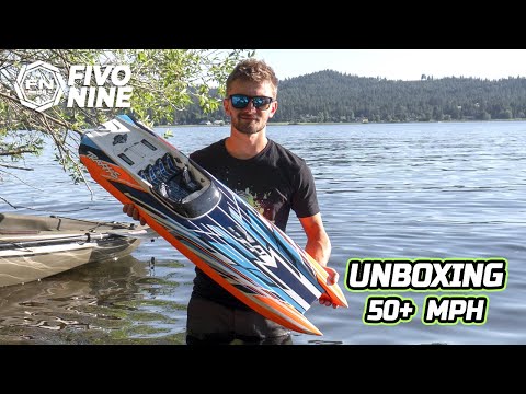 Traxxas M41 Catamaran Widebody DCB Unboxing 40"