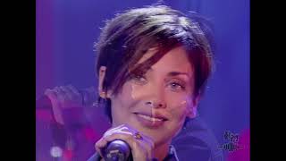 Download lagu Natalie Imbruglia - Torn - 4K HD - Live mp3