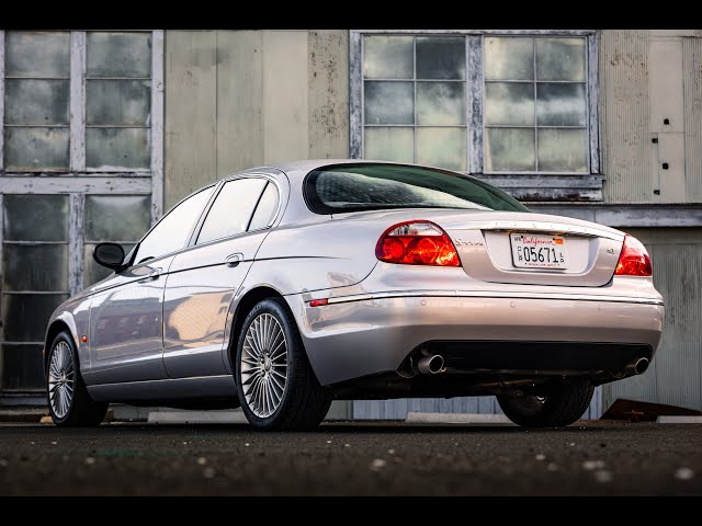 Ягуар F Type 2005