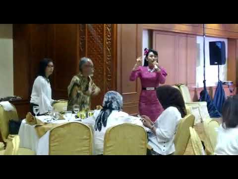 Can't Help Falling In Love - Ratna Listy