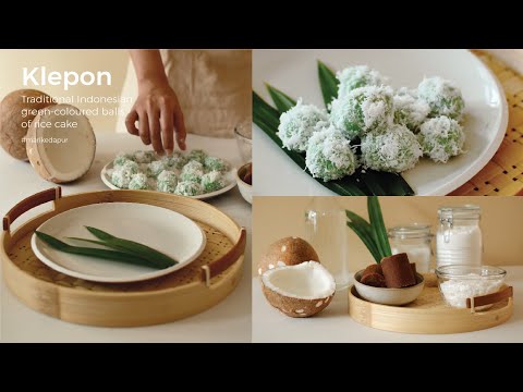 Mari ke Dapur: Klepon Pandan. Traditional Indonesian green-coloured balls of rice cake.