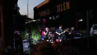 Video Enter Sandman Remastered, Metallica - zpěv Daniela Ulrichová - a