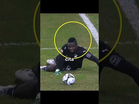 Todos tenemos un amigo que se cree Courtois 😂⚽ #futbol #humor #shorts