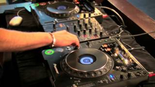 How to DJ Free Video Tutorial 2013 - Beatmatching Perfectly | DJ Master Course