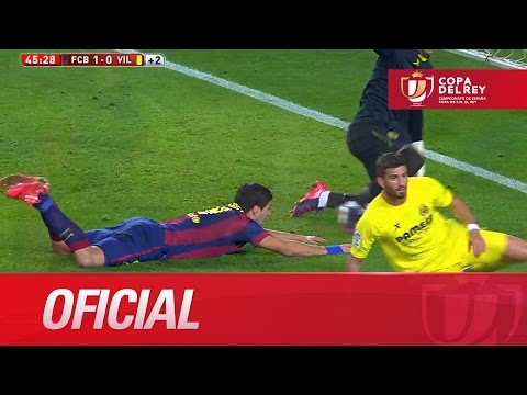 Remate defectuoso de Suárez ante la presión de Musacchio