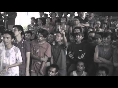 Kelompok Penerbang Roket - Bento (Live at LP Narkotika Kelas II Cipinang)