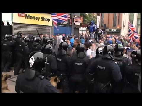 Police injured in 'mindless' Belfast riots