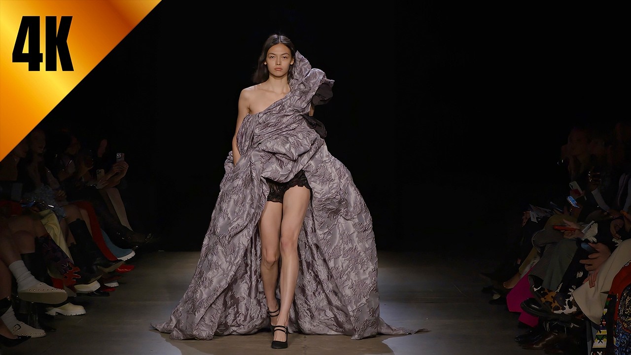 REDLILY FASHIONBLOG UN VIAGGIO NELLA MODA 20 NEW YORK FASHION WEEK AUTUNNO/INVERNO 2026-2027 AKNVAS