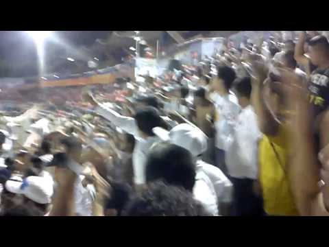 "Alianza fc carnaval BLANCO en las gradas del quite" Barra: La Ultra Blanca y Barra Brava 96 • Club: Alianza • País: El Salvador