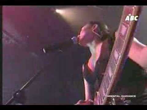 suntok sa buwan (live)