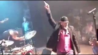 El Drogas "Todos mirando" en Kafe Antzokia