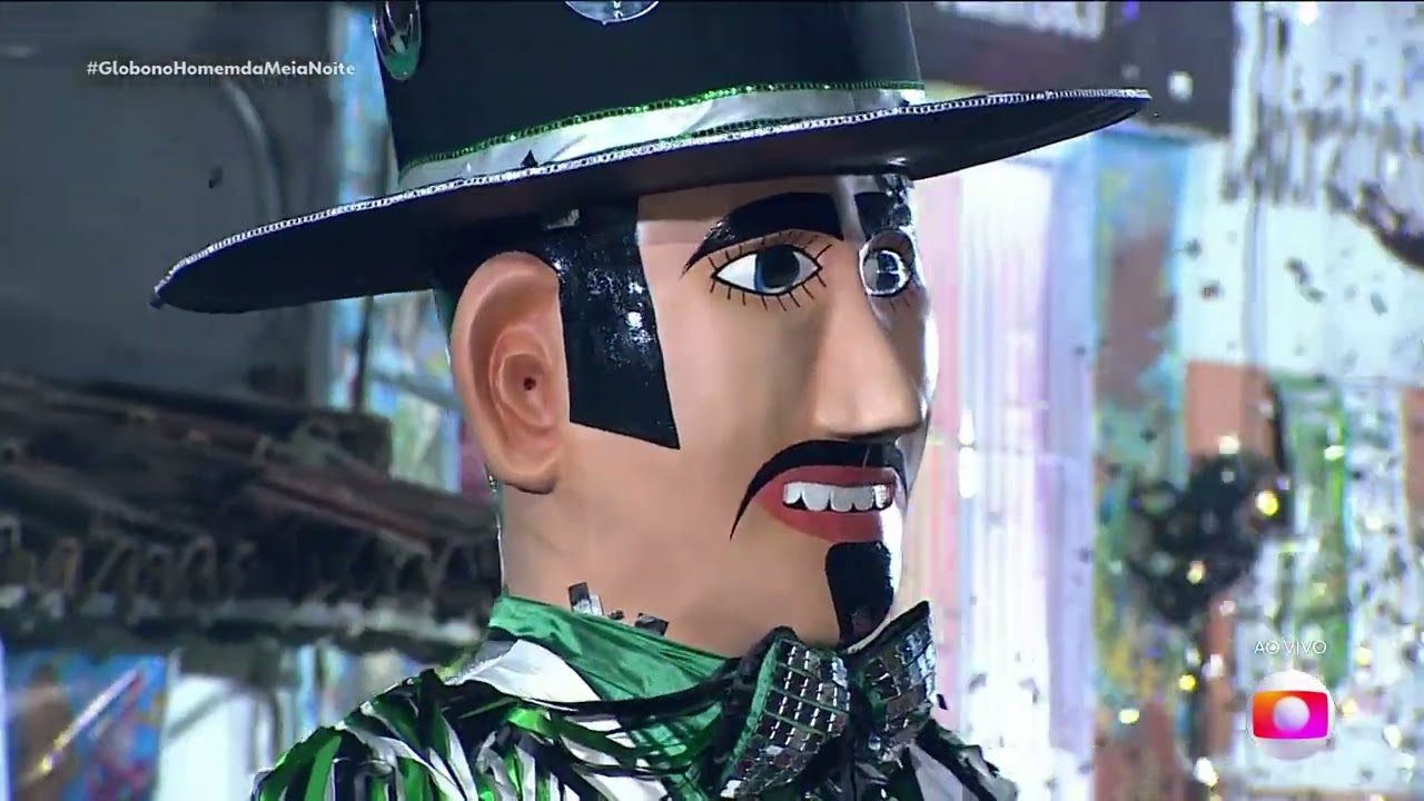 ᴴᴰ Momento exato da saída do Homem da Meia-Noite - 18/02 para 19/02/2023 - Globo Recife