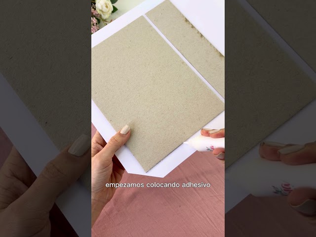 Vídeo relacionado con klouds Mora Music Album Primer Día De Clases Póster decorativo Lienzo Cuadro Arte Dormitorio Salón Decoración Moderno Póster Estético 20x30 cm Estilo Sin Marco