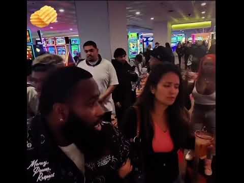 Adrian broner losses 100k in casino 😱￼